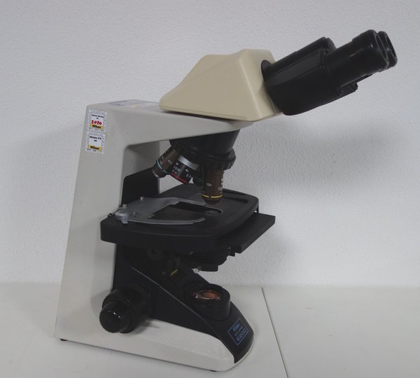 Nikon Präzisions Mikroskop Eclipse E200 mit 4 Objektiven